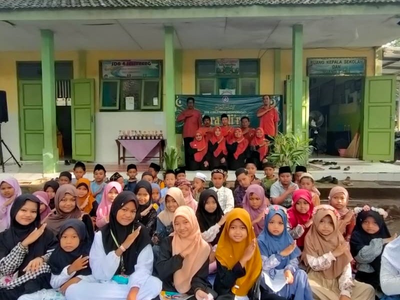 Suasana Peringatan Isra' Mi'raj di SD Negeri 4 Seletreng.